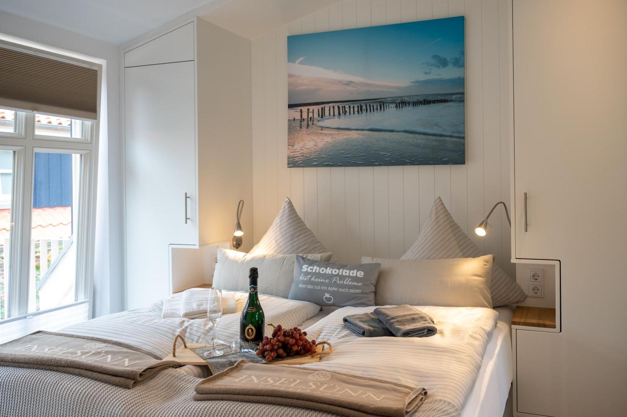 Inselsuenn Hotel Und Apartments Spiekeroog Luaran gambar